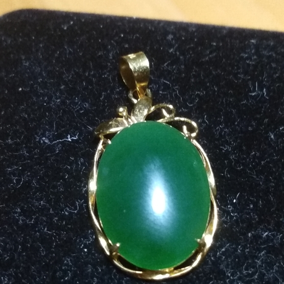 14 kt yellow Gold Jade Pendant. - Picture 2 of 6